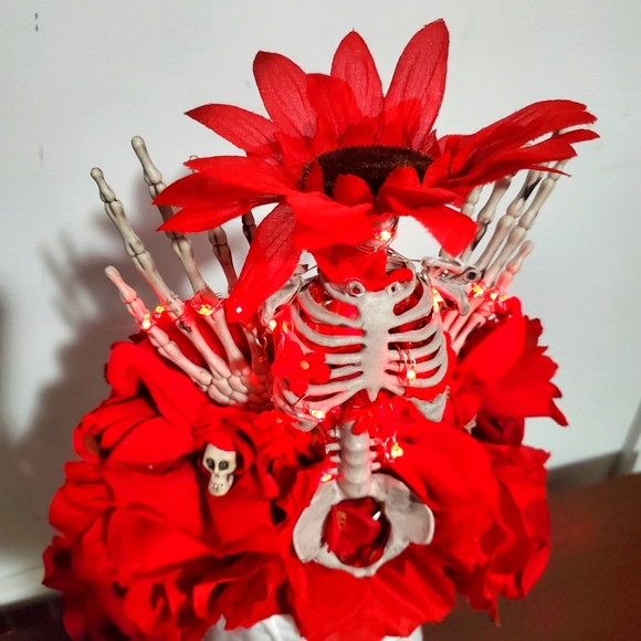 Red Floral Skeleton Skull Bone Floral Goth Headpiece Crown LED Light Up Headband - Picture 11 of 11